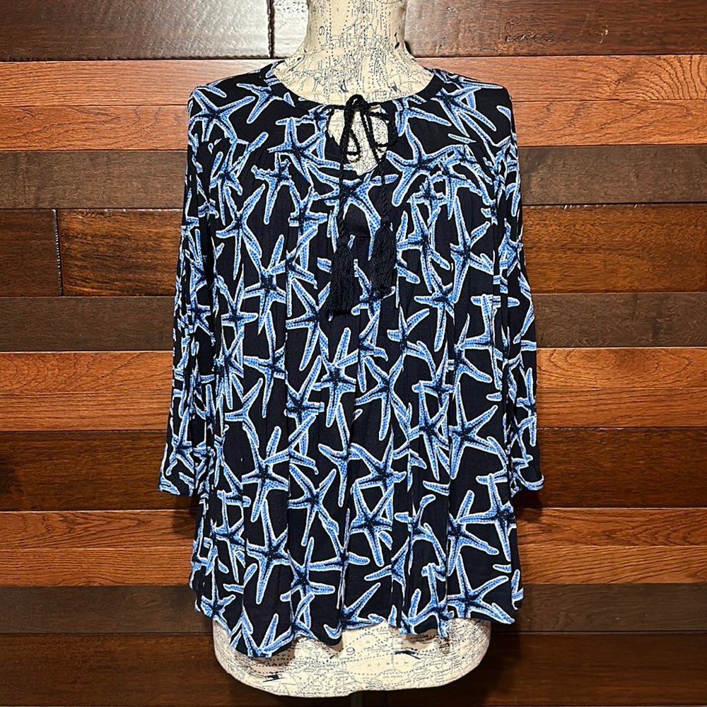 Crown & Ivy Tie V Neck Long Sleeve Starfish Pattern Blouse
